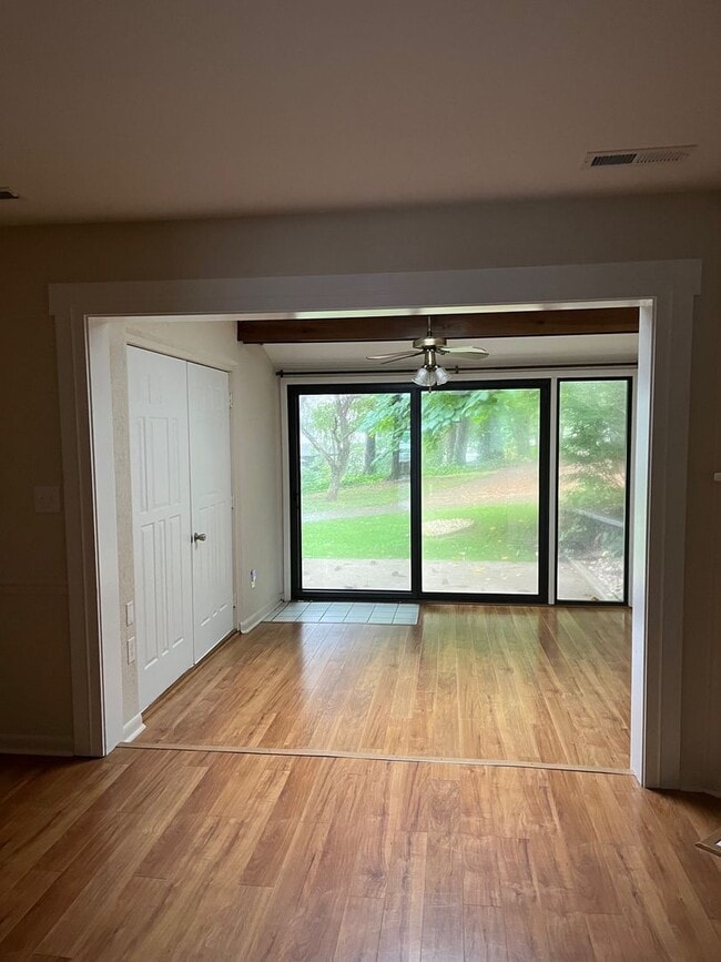 Photo - 2bed 1.5 Bath Townhouse