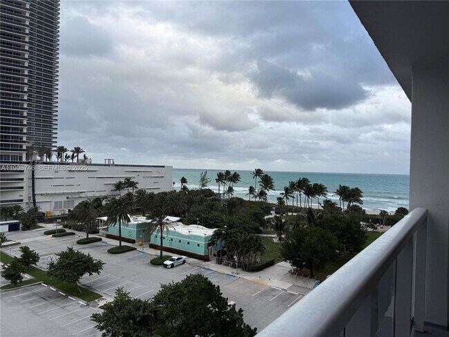 Photo - 1880 S Ocean Dr Unit 704