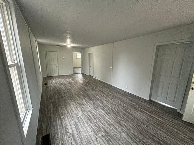 Photo - 1020 Robinson St