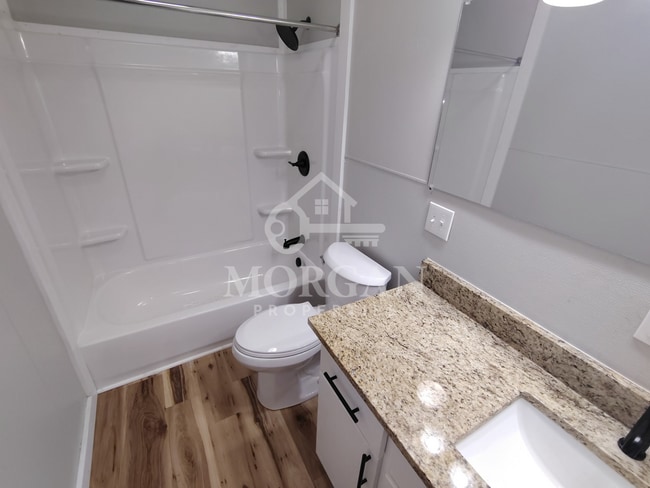 Photo - 815 S Main St Unit B