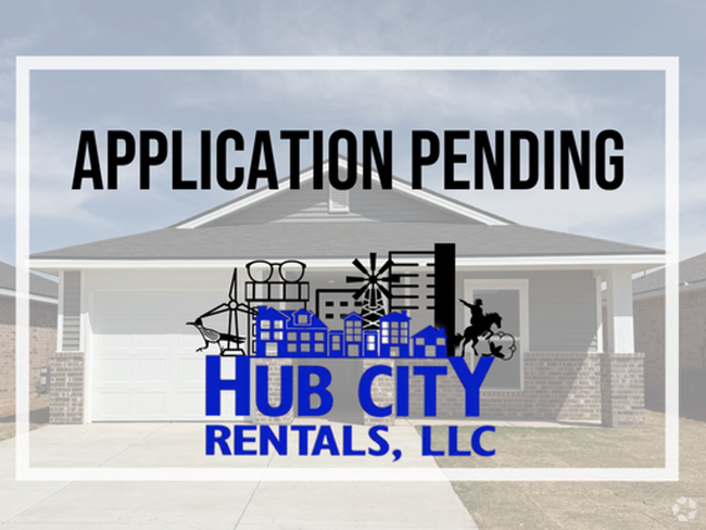 Building Photo - Yellow house canyon, move in special!