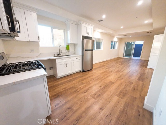 Building Photo - 117 E 29th St Rental