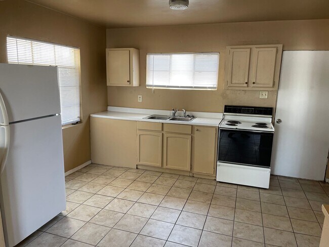 1406 S Espina St Unit #1