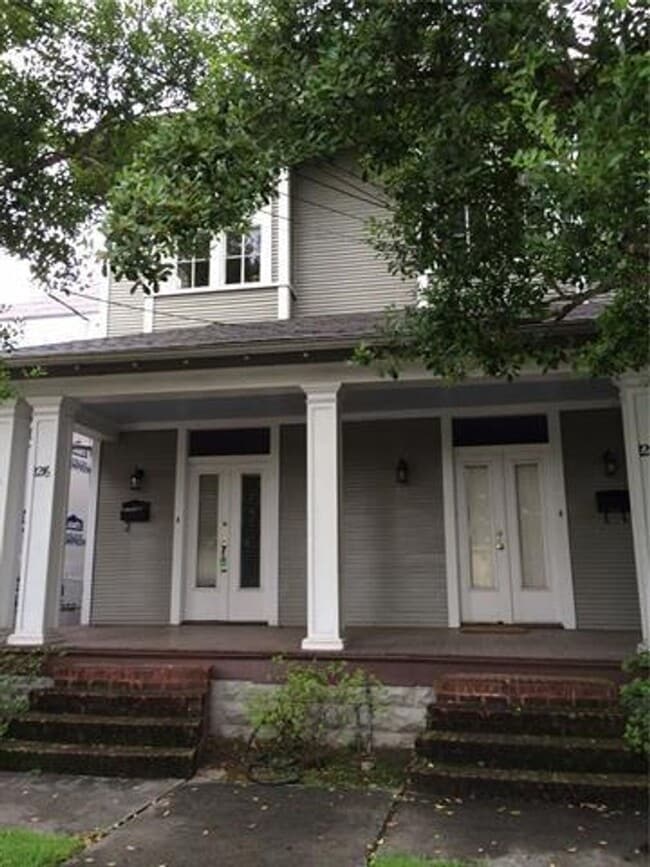 Building Photo - 1218 Joseph St