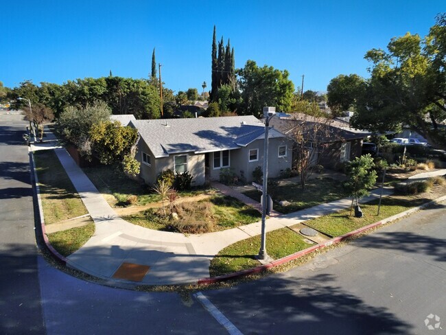 Building Photo - 6512 Forbes Ave Rental