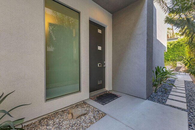 Photo - 350 Goleta Way