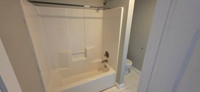 Photo - 285 Creekwood Ave Unit D