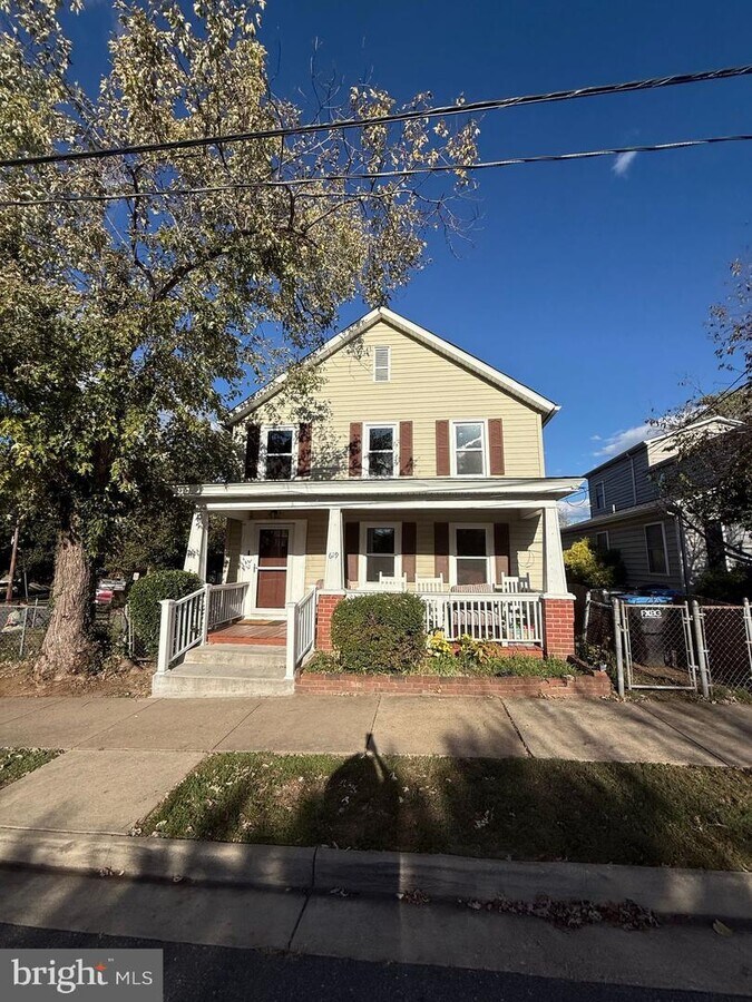 Photo - 619 Spottswood St