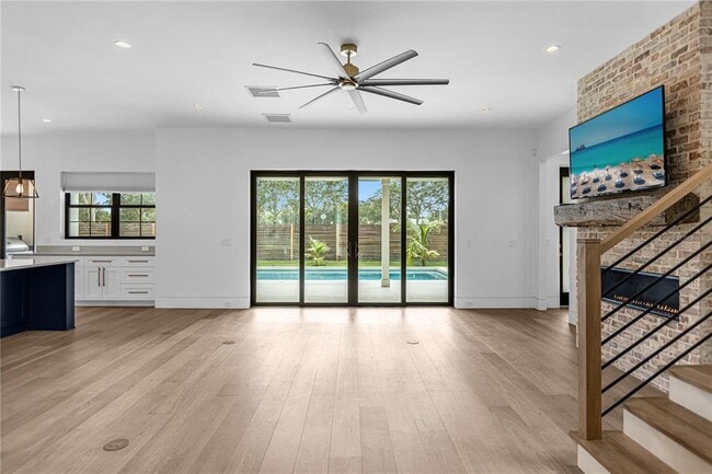 Photo - 1814 Barker Dr