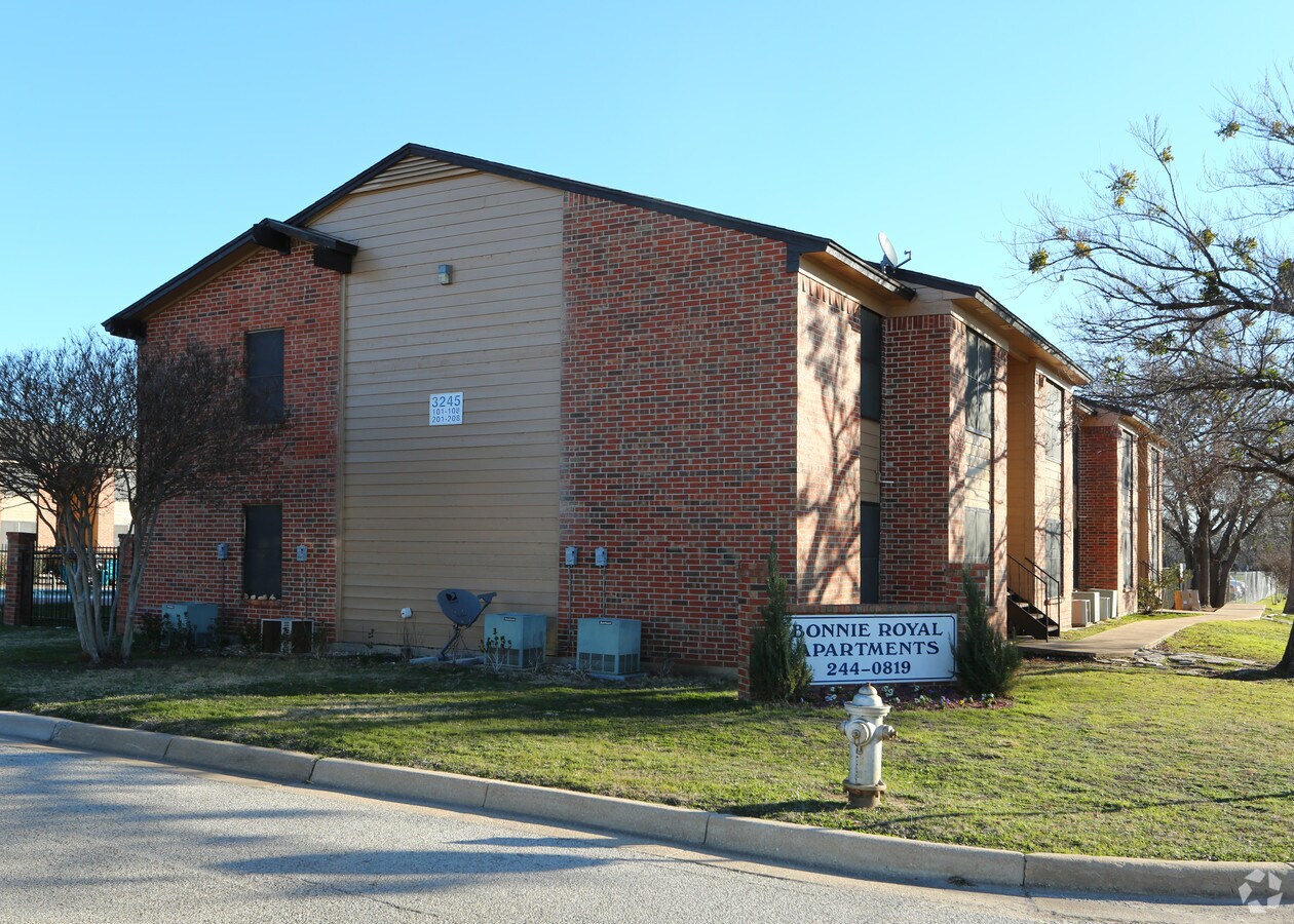 Bonnie Royal - Bonnie Royal Apartments