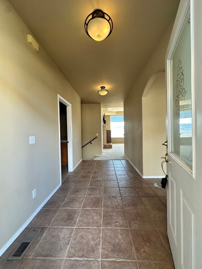 Photo - Stunning 4 Bedroom Briarwood Home with City View