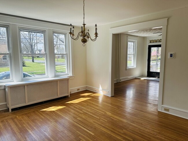 Photo - 1258 Girard Ave