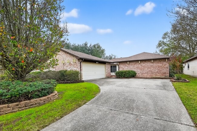 Photo - 21623 Crescent Heights St