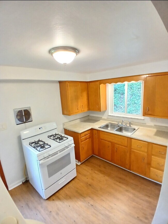 Photo - 3422 Steele St