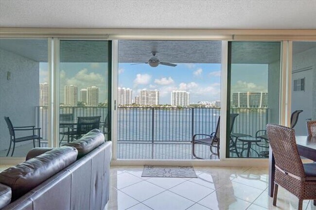 Building Photo - 17800 N Bay Rd Unit 17800 N Bay Rd  704 Rental