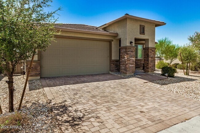 Photo - 9027 W Missouri Ave