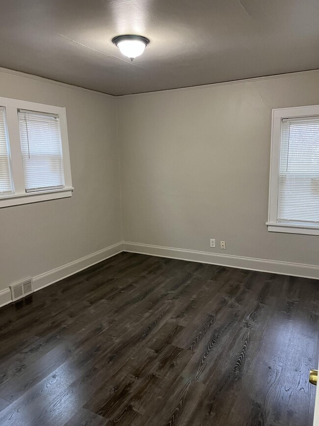 Photo - 4866 N 48th St