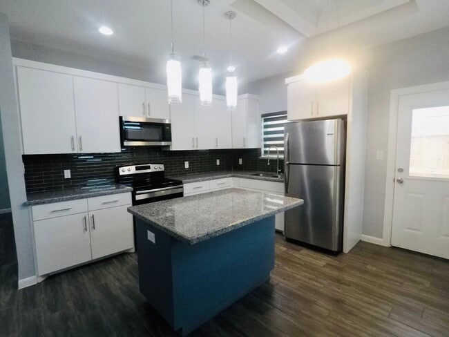 Photo - 1416 S Iris St Unidad Apt#4