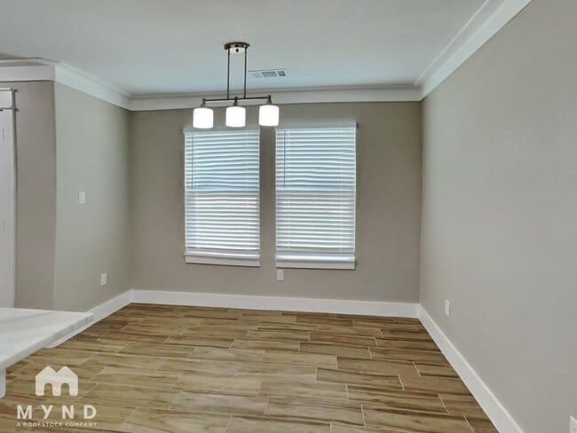 Photo - 5736 Lone Star Cir