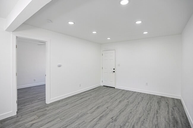 438 W Holt Ave Unidad 438 W HOLT AVE