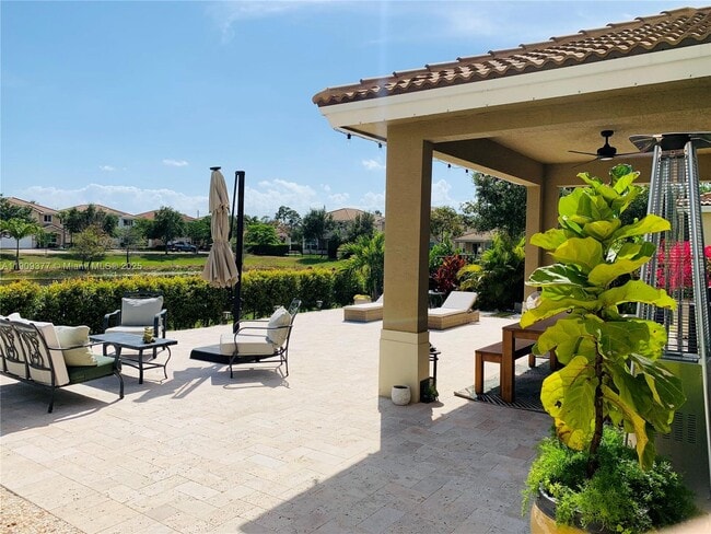 Building Photo - 4812 Foxtail Palm Ct