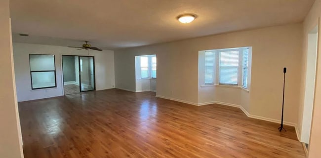 Photo - 992 S Marion Ave