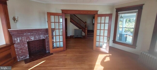 Photo - 7318 Woodbine Rd