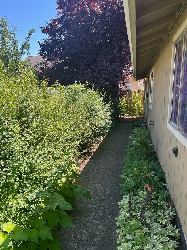 Photo - 7320-7322 N Albina Ave Unit 7322