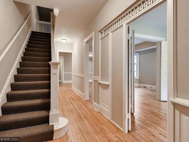 Photo - 526 8th Ave SE Townhome