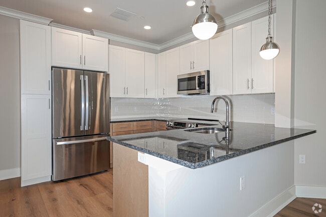 1BR, 1BA - Kitchen