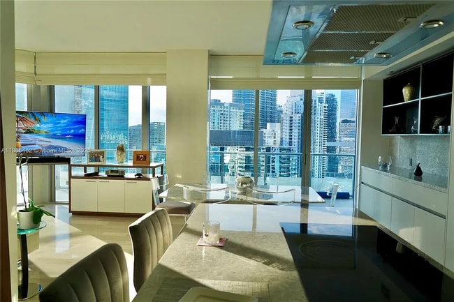 Photo - 1300 Brickell Bay Dr Unit APT 3701