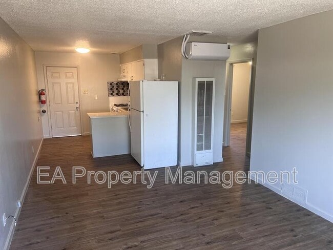 Photo - 419 Dallas St SE Unit 2