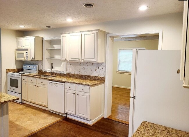 Photo - 320 Treva Rd