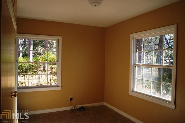 Photo - 294 Longview Dr