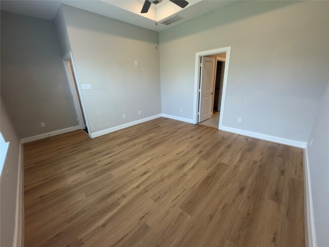 Photo - 10727 Bridgeport Path Ct