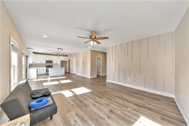 Photo - 336 Nobleman Way