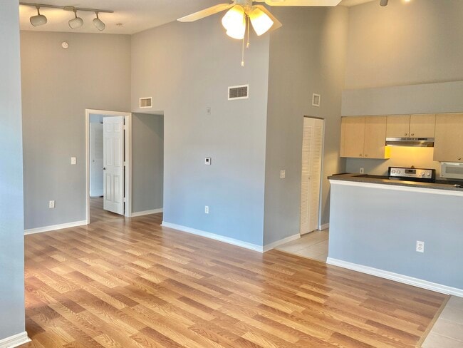 Building Photo - 4241 San Marino Blvd Unit 306