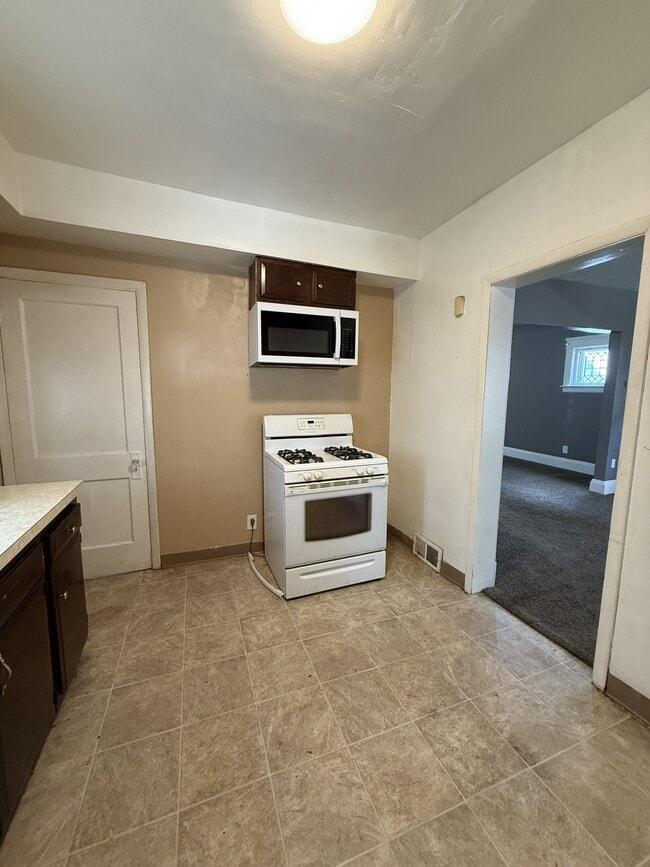 Photo - 461 E 147th St