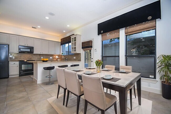 Photo - 3326 Memorial Crest Blvd