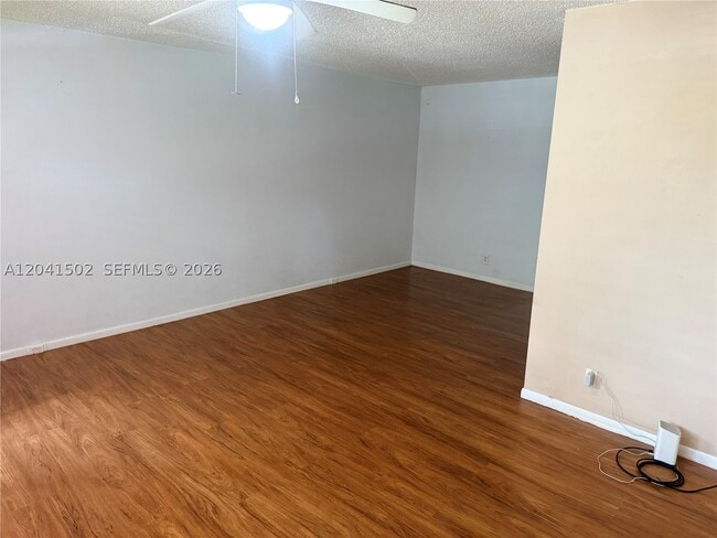 Photo - 200 SW 132nd Way Unit 306L