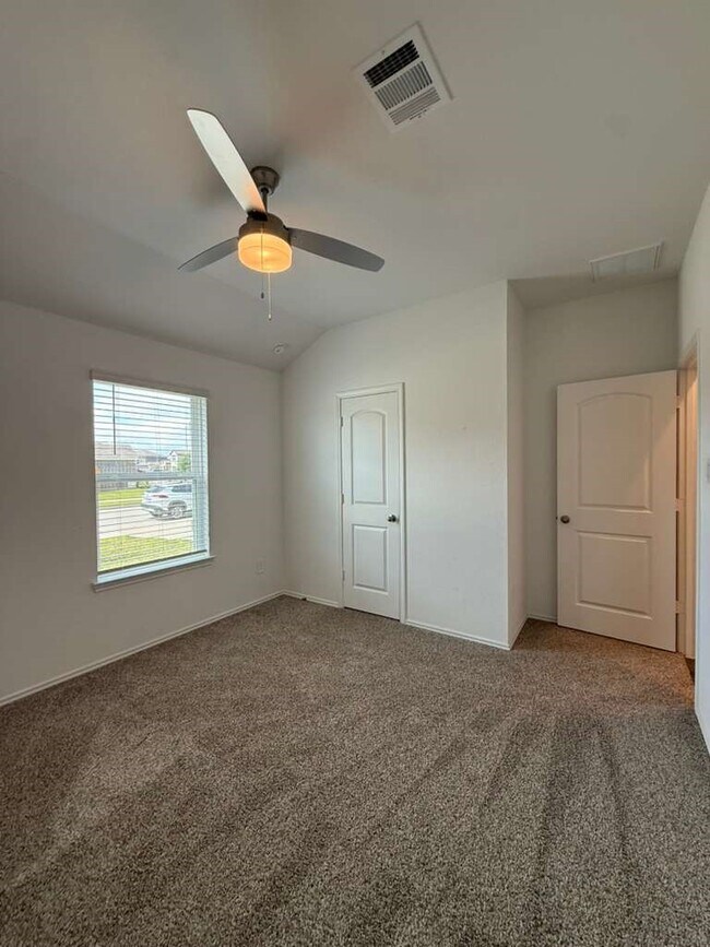 Photo - 5037 Almond Ter Dr