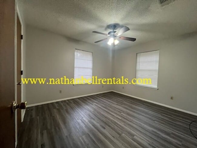 Photo - Single-Family Home: 2 bed, 1 bath