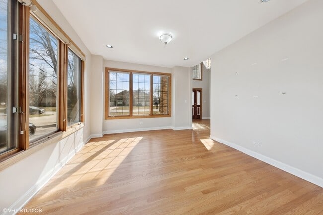 Photo - 17W234 Massel Ct