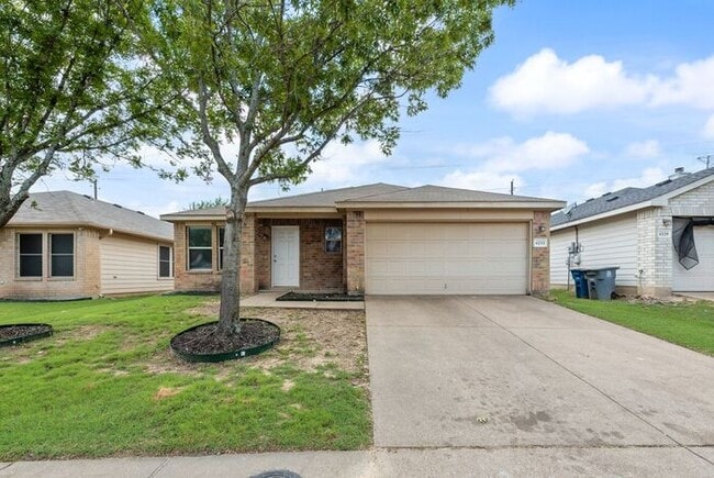 Building Photo - Newly updated home ready for move in