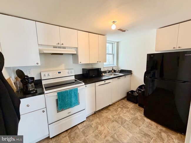 Photo - 1209 Locust St