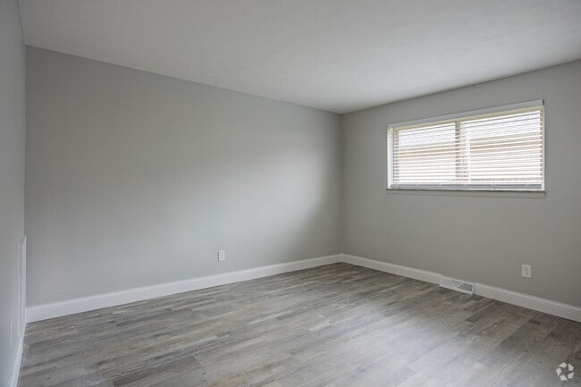 2BD, 1 BA - 950SF