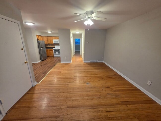 Photo - 3921 Lankenau Ave Unit 2F