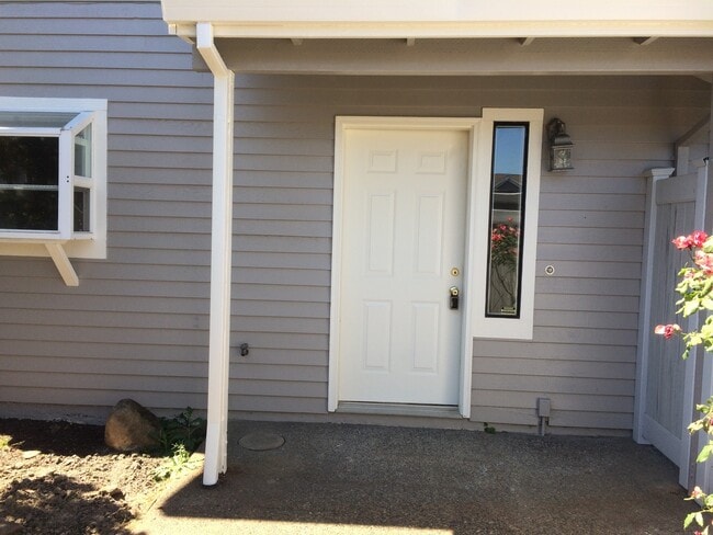 Building Photo - fros04 Unit 28687