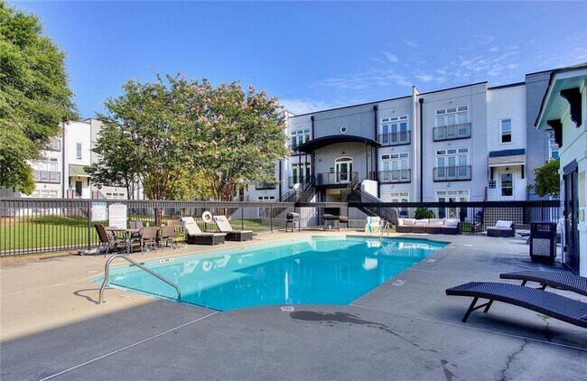 Photo - 502 Pryor St SW