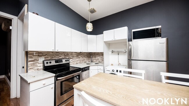 Photo - 68 Halsey St Unit 2